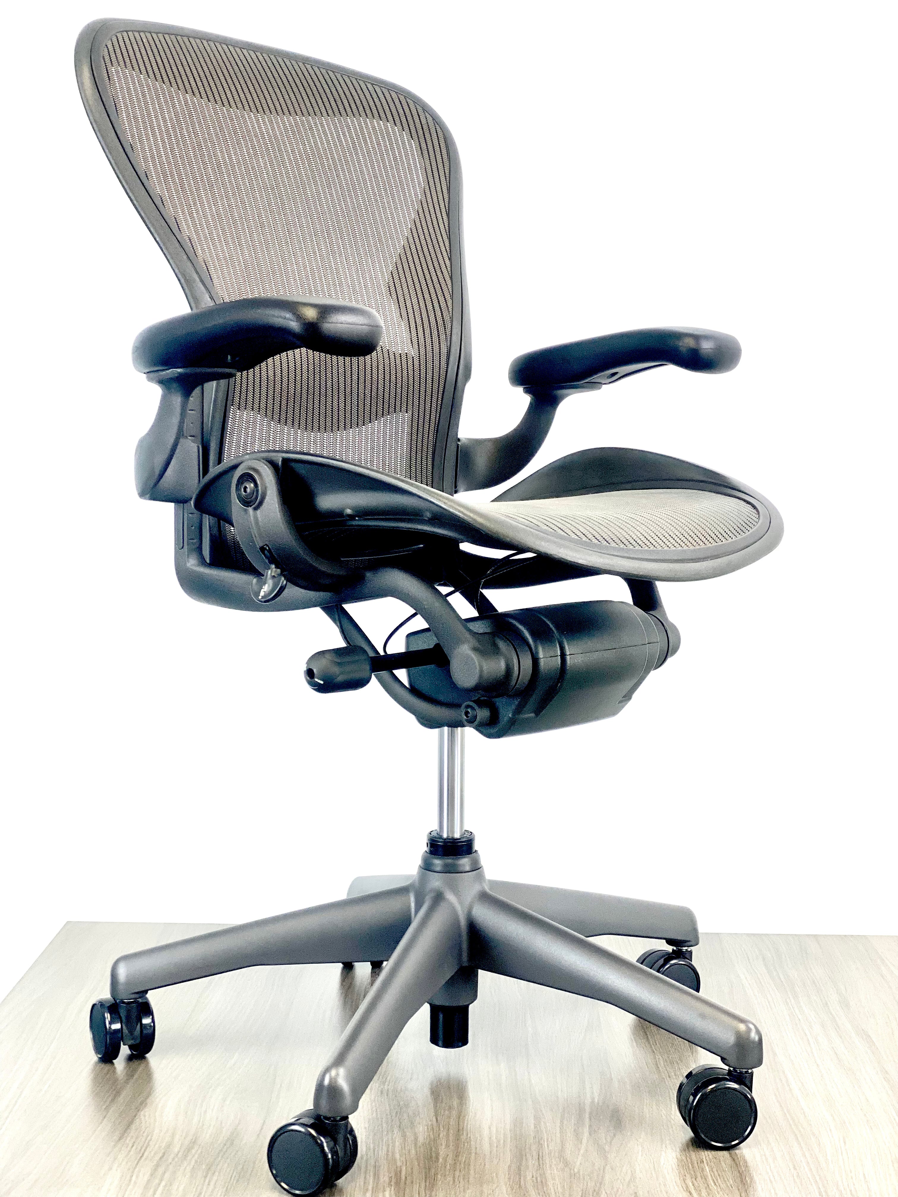 Herman Miller Aeron Chair Open Box Size B Fully Loaded ( Black Chair )