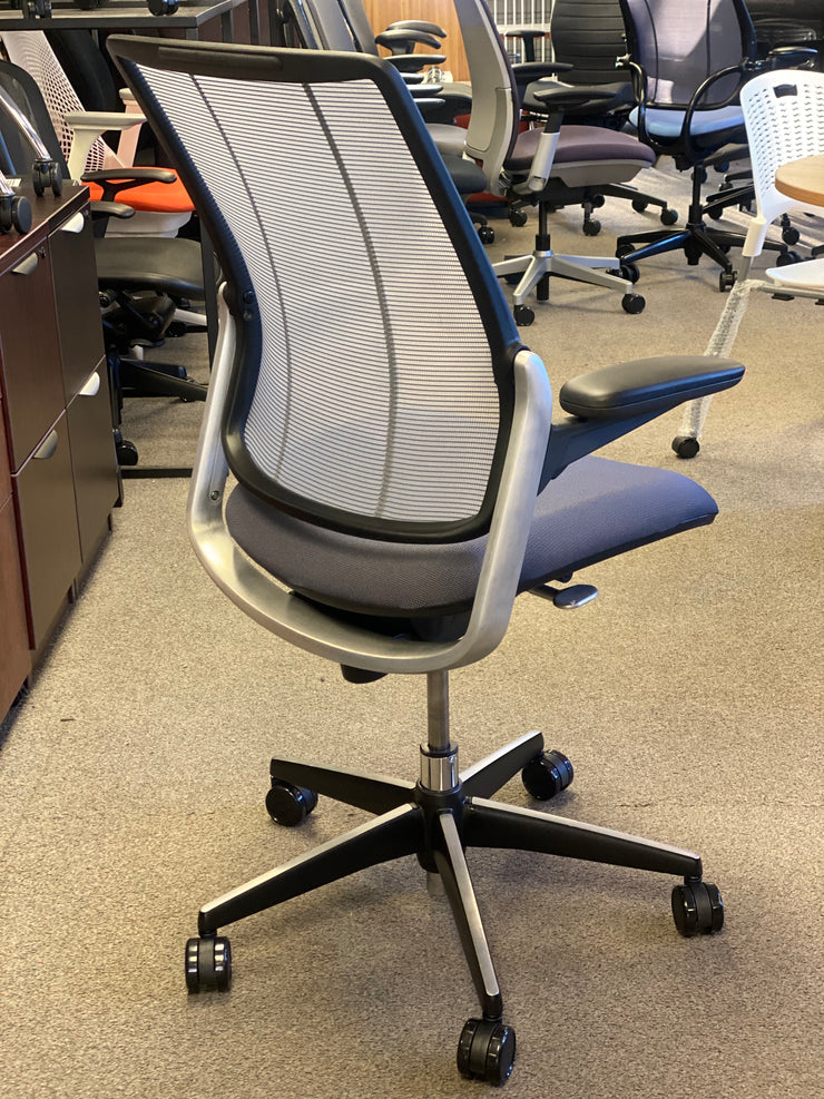 Humanscale Diffrient Smart Chair - Fully Featured