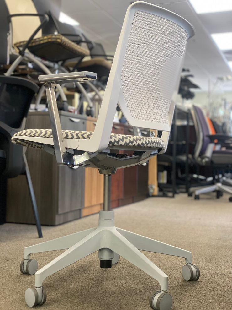 Haworth Very Chair - Brand New